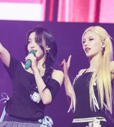 Image 23659479 from Yeji - ITZY (예지, Hwang Ye-ji)