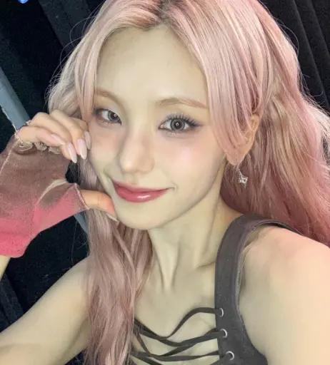 Image 23659707 from Yeji - ITZY (예지, Hwang Ye-ji)