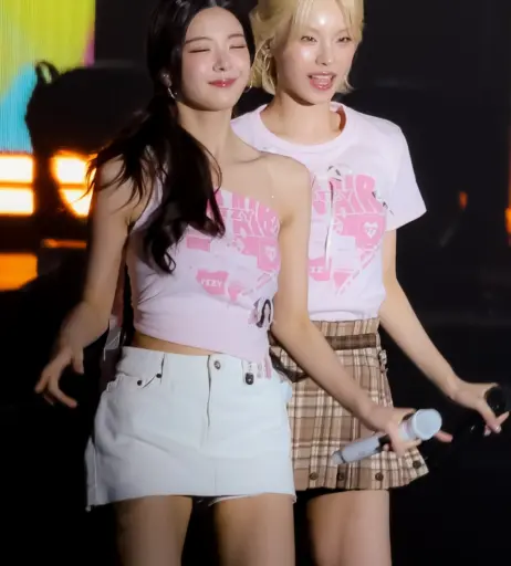 Image 23659142 from Yeji - ITZY (예지, Hwang Ye-ji)