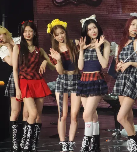 Image 23659071 from Yeji - ITZY (예지, Hwang Ye-ji)