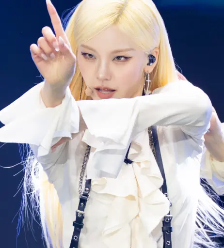 Image 23659320 from Yeji - ITZY (예지, Hwang Ye-ji)