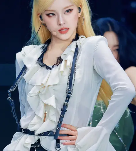 Image 23659317 from Yeji - ITZY (예지, Hwang Ye-ji)