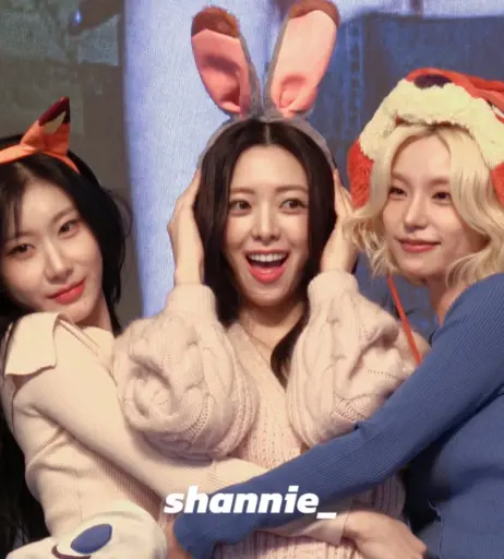 Image 23659375 from Yeji - ITZY (예지, Hwang Ye-ji)