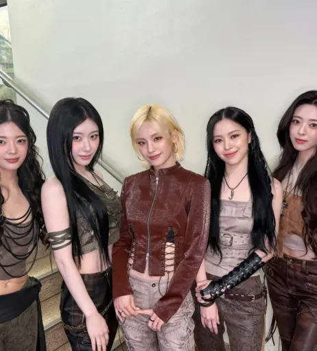 Image 23659279 from Yeji - ITZY (예지, Hwang Ye-ji)