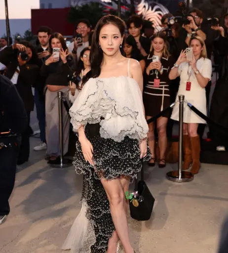 Image 23661894 from Jisoo  || - BLΛƆKPIИK ( BLACKPINK )