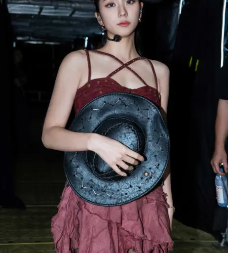 Image 23661035 from Jisoo  || - BLΛƆKPIИK ( BLACKPINK )