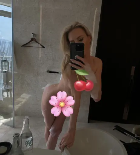 Image 2360775 from Julia Chavanne