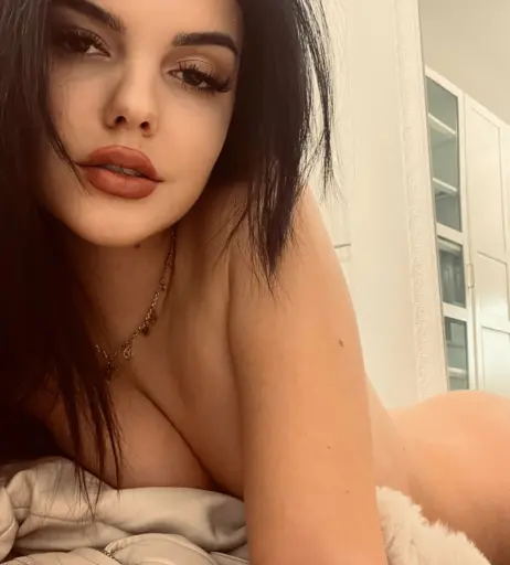 Image 2369568 from Lara Winter