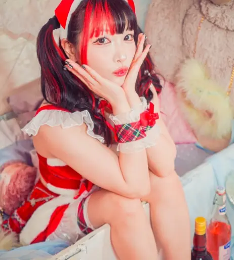 Image 23694380 from Maki Itoh