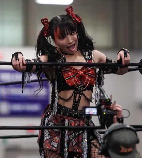 Image 23694358 from Maki Itoh
