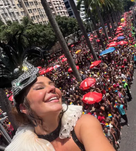 Image 23691355 from Paolla Oliveira