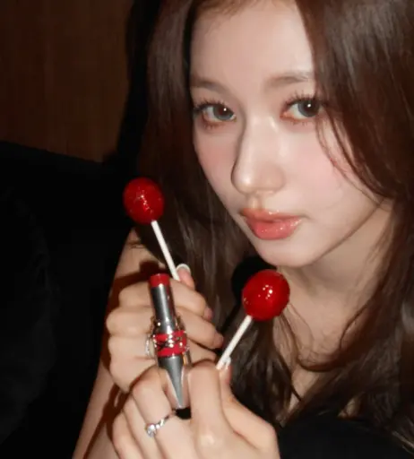 Image 23683124 from Minatozaki Sana (TWICE)