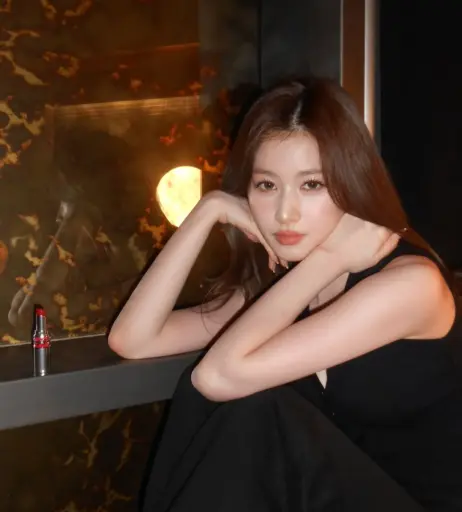 Image 23683102 from Minatozaki Sana (TWICE)