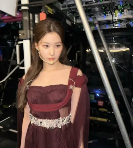 Image 23683140 from Minatozaki Sana (TWICE)