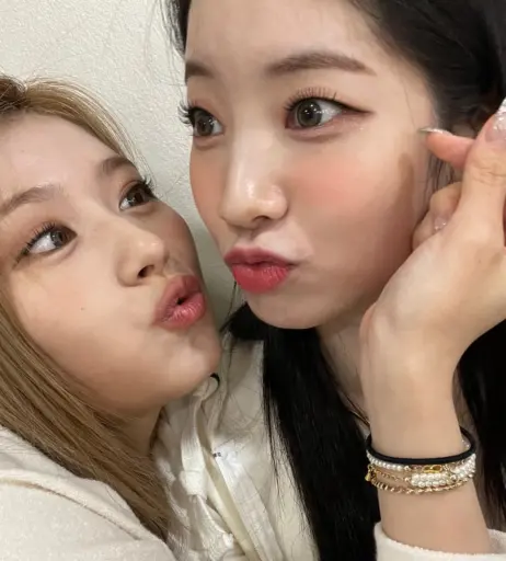 Image 23683089 from Minatozaki Sana (TWICE)