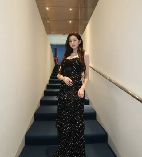 Image 23683038 from Minatozaki Sana (TWICE)