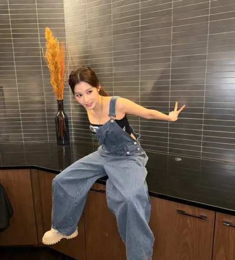 Image 23683054 from Minatozaki Sana (TWICE)