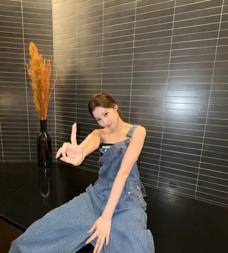 Image 23683047 from Minatozaki Sana (TWICE)