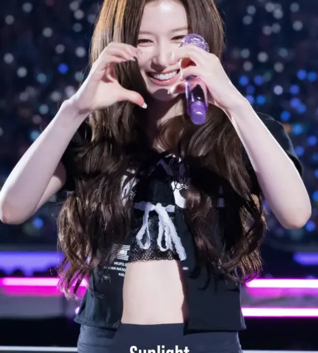 Image 23683300 from Minatozaki Sana (TWICE)