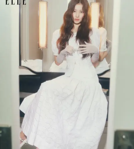 Image 23683338 from Minatozaki Sana (TWICE)