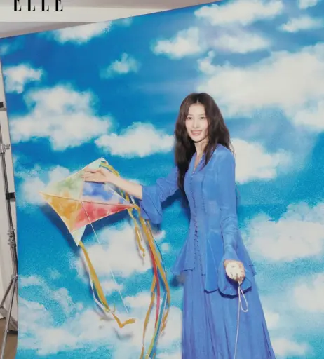 Image 23683357 from Minatozaki Sana (TWICE)