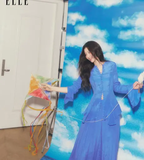 Image 23683359 from Minatozaki Sana (TWICE)