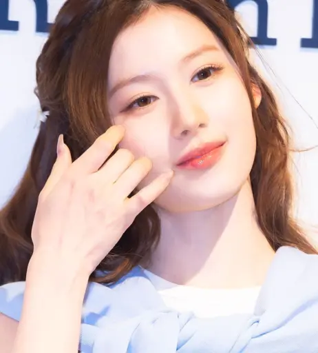 Image 23683266 from Minatozaki Sana (TWICE)