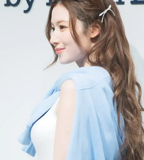 Image 23683254 from Minatozaki Sana (TWICE)