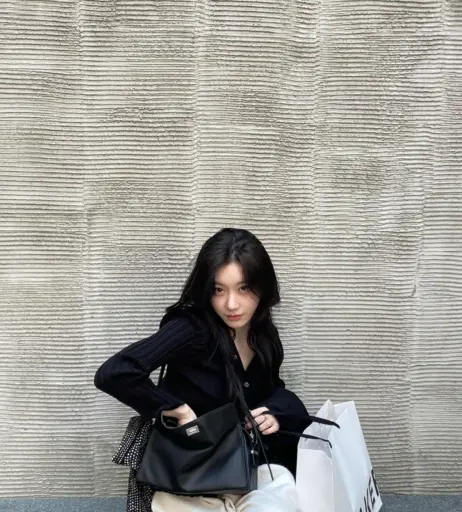 Image 23554527 from Chaeryeong - ITZY (채령)