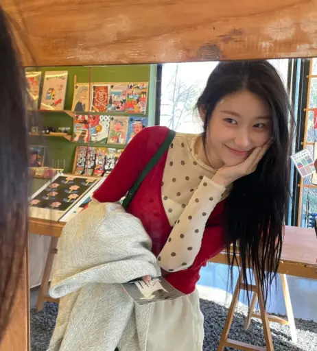 Image 23554498 from Chaeryeong - ITZY (채령)