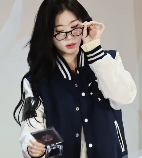 Image 23554486 from Chaeryeong - ITZY (채령)