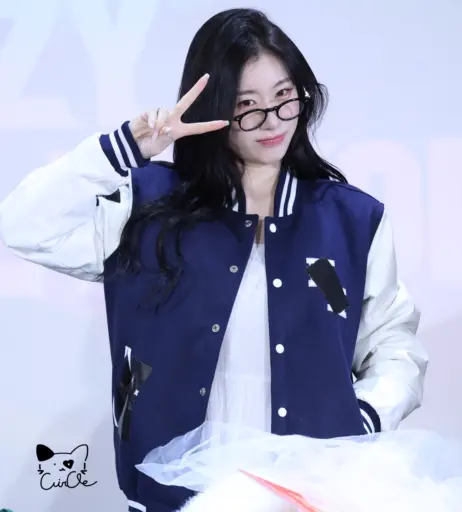 Image 23554485 from Chaeryeong - ITZY (채령)