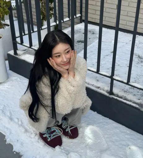 Image 23554402 from Chaeryeong - ITZY (채령)
