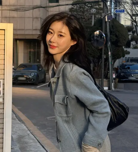 Image 23554445 from Chaeryeong - ITZY (채령)