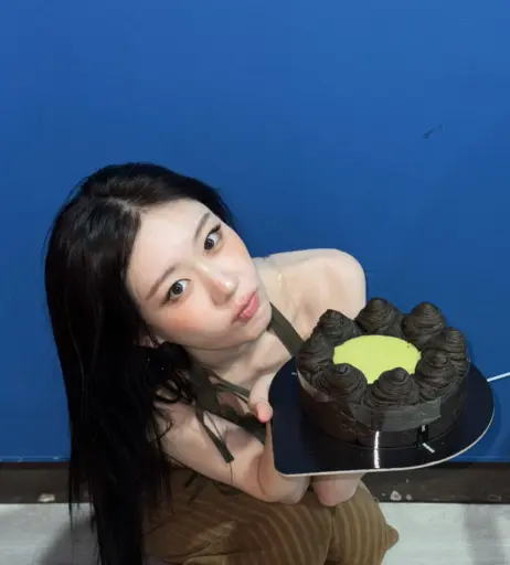 Image 23554384 from Chaeryeong - ITZY (채령)
