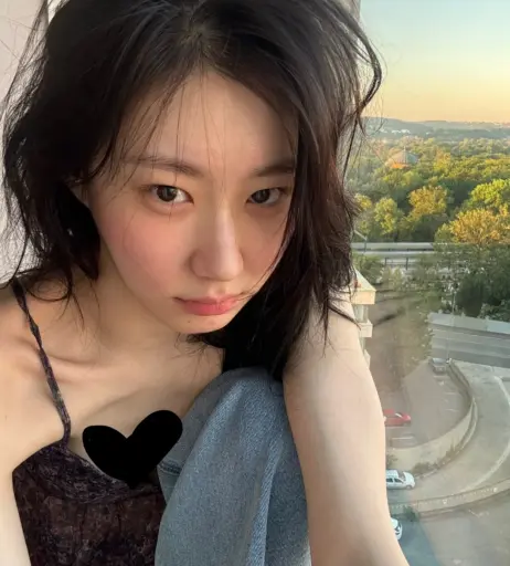Image 23554337 from Chaeryeong - ITZY (채령)