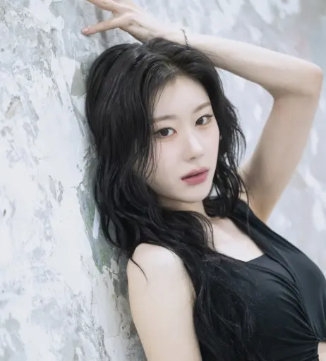 Image 23554376 from Chaeryeong - ITZY (채령)