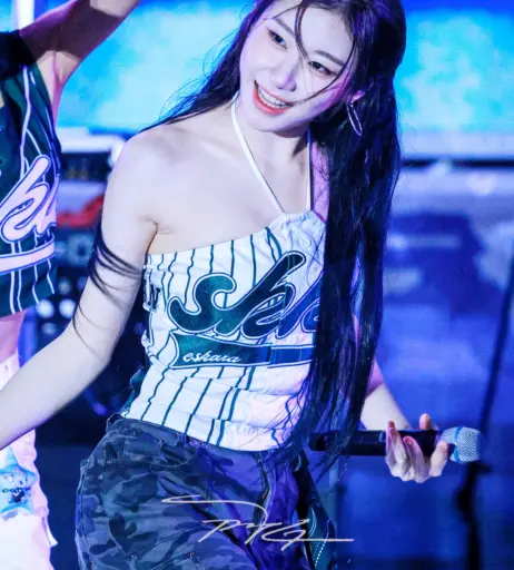 Image 23554293 from Chaeryeong - ITZY (채령)