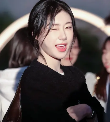 Image 23554298 from Chaeryeong - ITZY (채령)