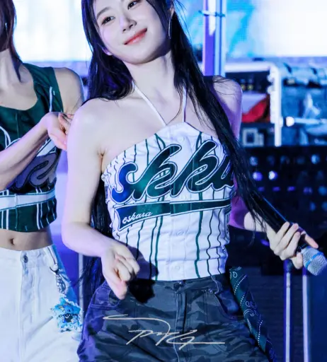 Image 23554284 from Chaeryeong - ITZY (채령)