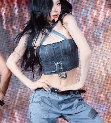 Image 23554266 from Chaeryeong - ITZY (채령)