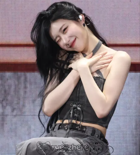 Image 23554271 from Chaeryeong - ITZY (채령)