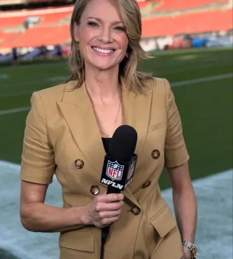 Image 23550417 from Sports tv hosts/reporters