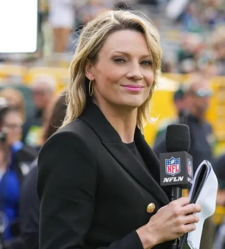 Image 23550403 from Sports tv hosts/reporters