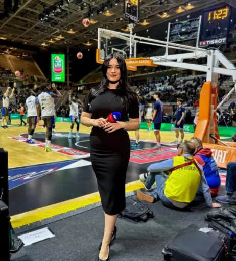 Image 23550604 from Sports tv hosts/reporters