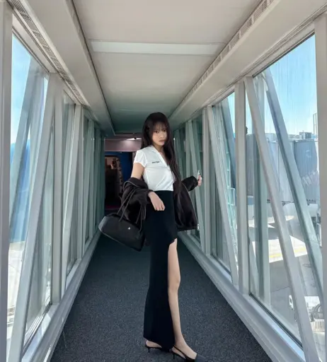Image 23553052 from Hong Eunchae 홍은채 | LESSERAFIM