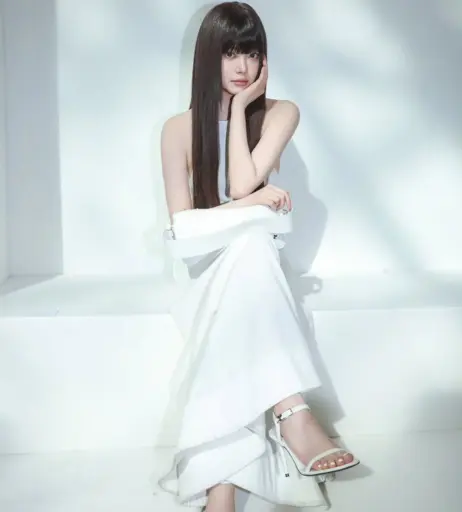 Image 23553077 from Hong Eunchae 홍은채 | LESSERAFIM