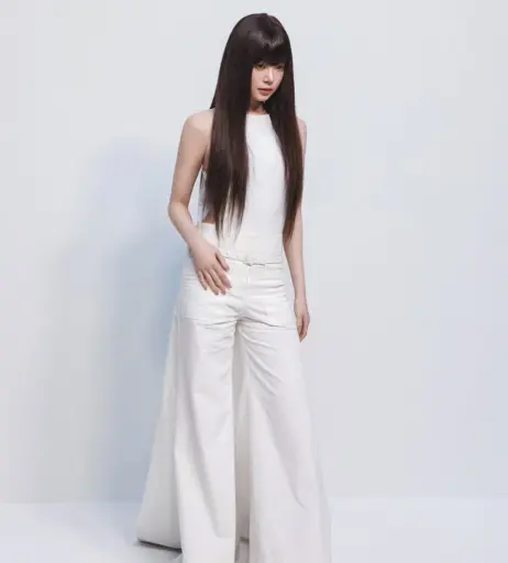Image 23553078 from Hong Eunchae 홍은채 | LESSERAFIM
