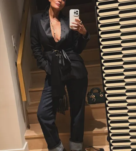 Image 23553378 from Tracee Ellis Ross