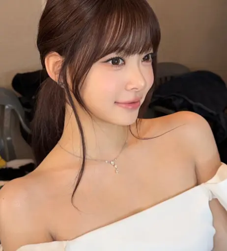Image 23552869 from Hong Eunchae 홍은채 | LESSERAFIM